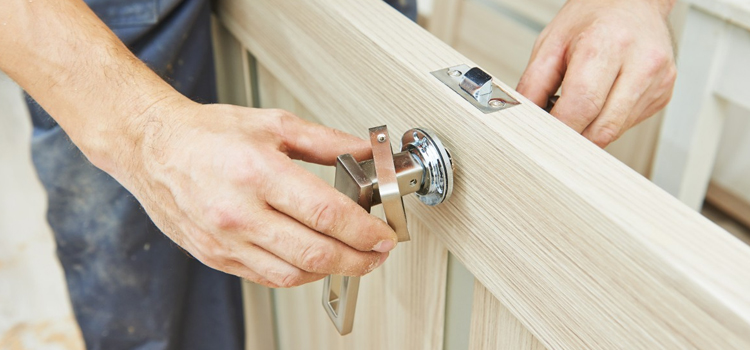 interior door repair Cutler